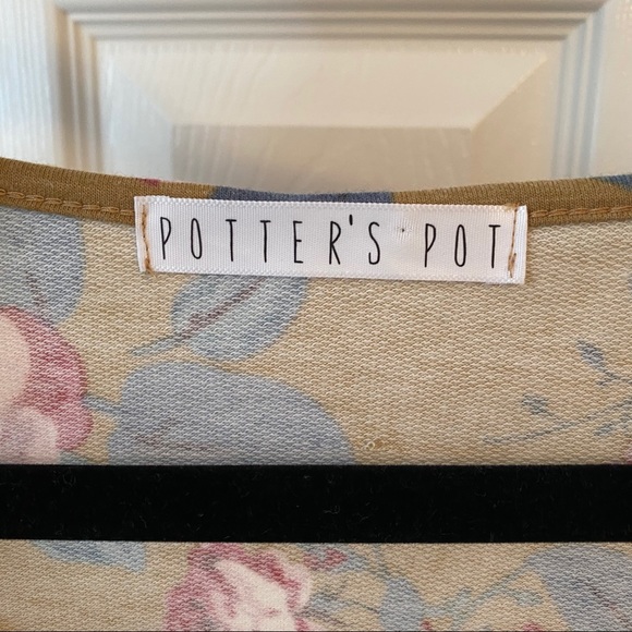 Potter’s Pot Short Sleeve Shirt Tail Top - Picture 2 of 4